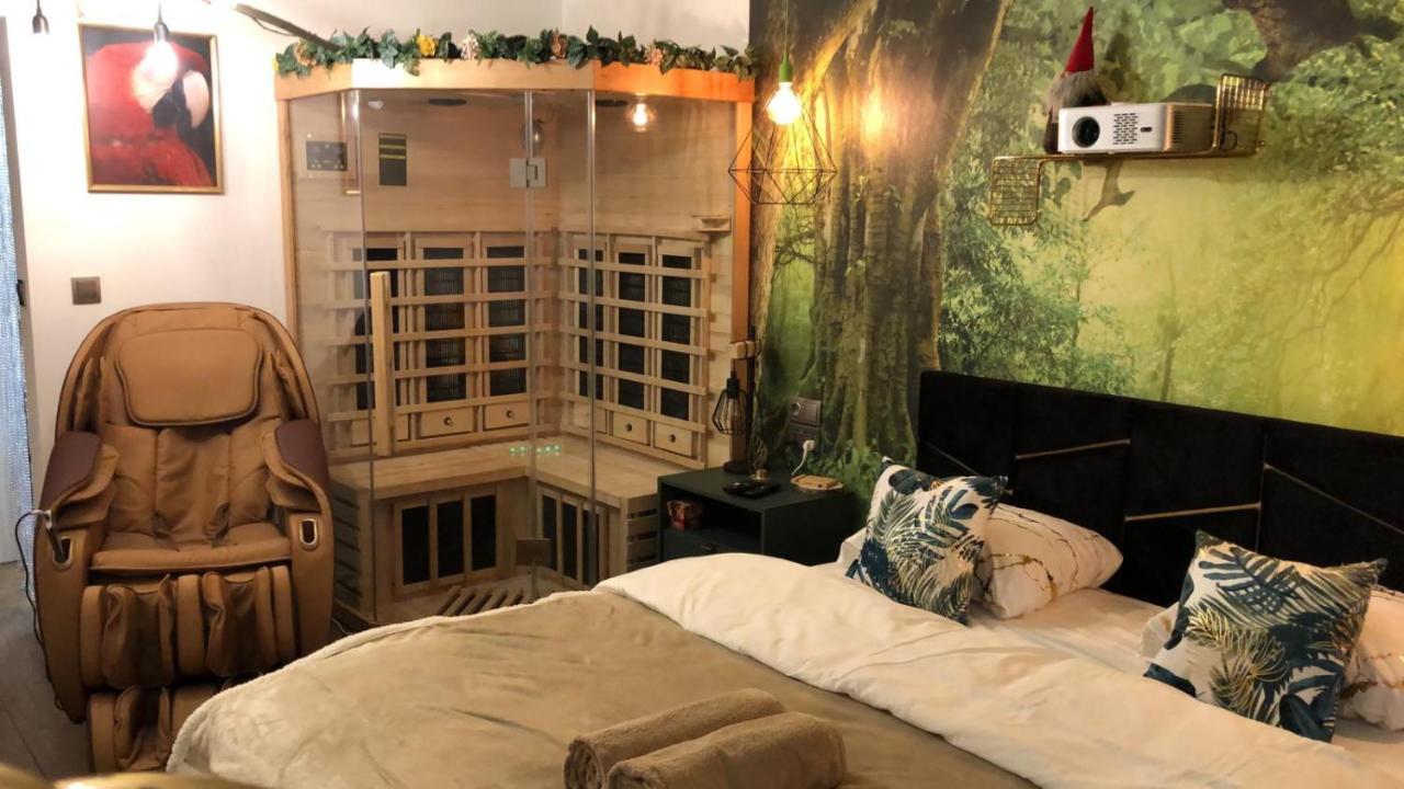 Warszawa Wola Wyjatkowe Studio Z Jacuzzi, Sauna I Fotelem Do Masazu - Exceptional Studio In Warsaw With Jacuzzi, Sauna And Massage Chair Экстерьер фото